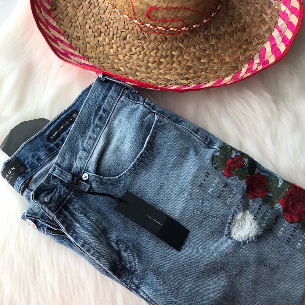 Pacsun rose embroidered skinny jeans✨